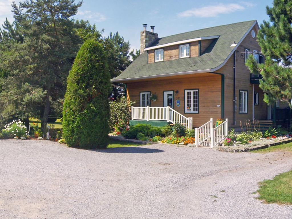 Gîte La Halte Du Verger Bed&Breakfast Rivière-du-Loup Exterior foto