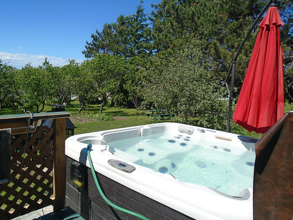 Gîte La Halte Du Verger Bed&Breakfast Rivière-du-Loup Exterior foto